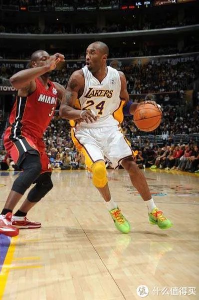 十年等待 KOBE 6绿蛇复刻,以及骚绿球鞋一览表