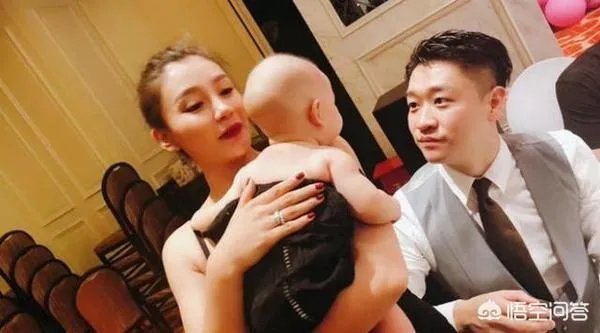唐菀与曹云金离婚后迅速复出拍戏,你怎么看?