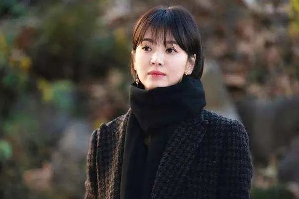 宋仲基离婚后私生活曝光，揭露了婚姻中什么残酷的真相