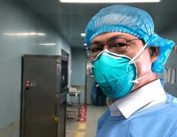 传染病防控专家表示奥密克戎比流感的症状还轻,轻症可以自行隔离治疗吗?