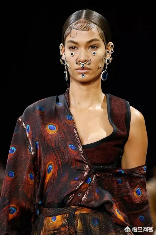 Burberry的新创意总监Riccardo Tisci是什么来头?