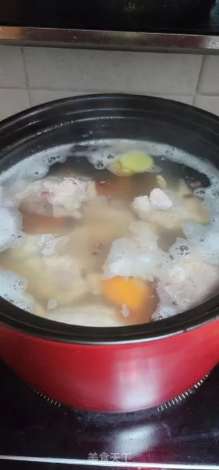 粉葛猪骨汤