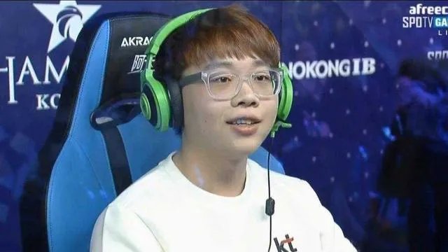 前EDG中单Pawn恢复训练,疑似复出,你怎么看?