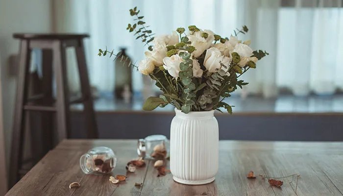 白色玫瑰花语 白色玫瑰花语是什么