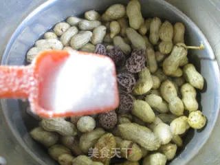 话梅花生