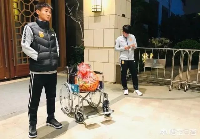 韦世豪:哥就是帅。进球后指着发型庆祝,是在彰显个性还是暗示从头再来?