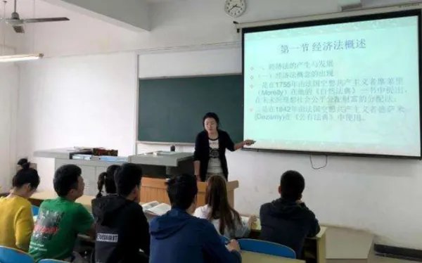 大专如果不发毕业证我不交最后一年的学费会有什么后果