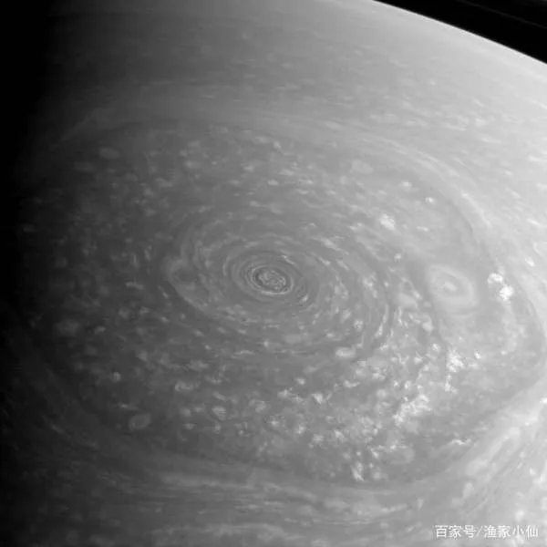 土星的光环非常漂亮，那么它是由什么物质组成的呢？