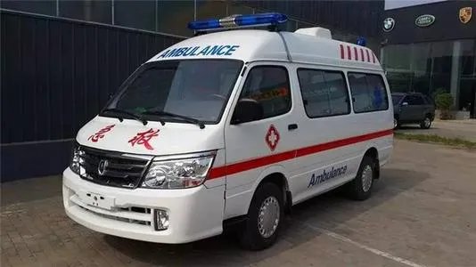 男子骑摩托故意阻挡救护车，致患者死亡要承担什么责任？