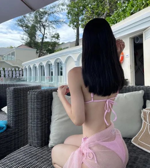 身材火辣!越南奶茶妹junvu95颜值神似Angelababy!