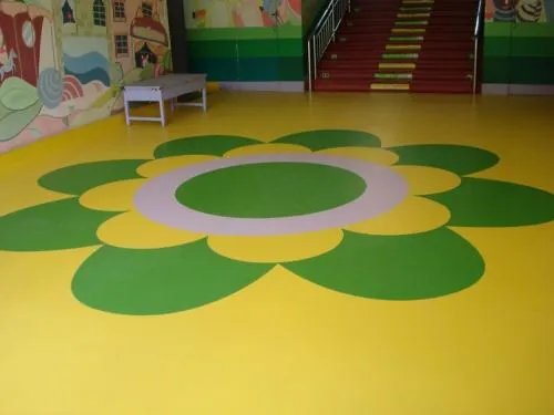 塑胶地板幼儿园好用吗 如何选购幼儿园塑胶地板