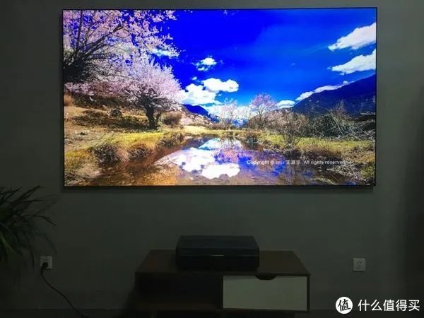 长虹激光电视