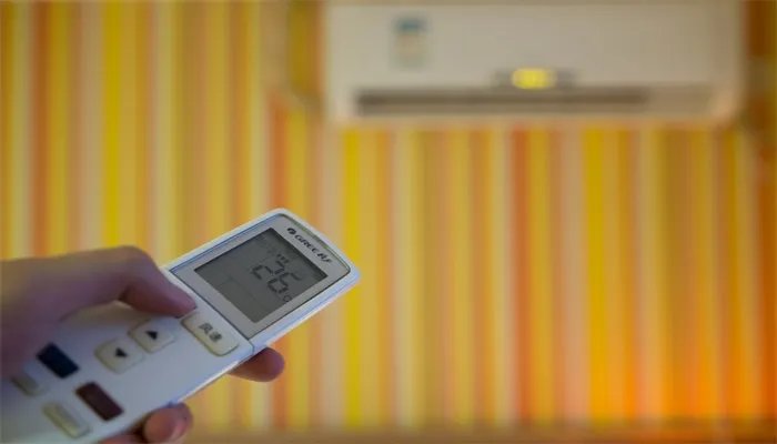 空调出风口滴水是什么原因 空调出风口滴水怎么回事