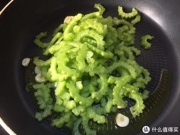 苦瓜怎么做既好吃又不苦,你了解吗?试一试这4个小诀窍吧