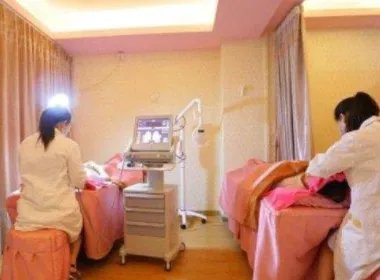 上海女子用冥币骗回4.4万美容费,女子这一行为是否涉嫌诈骗?