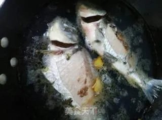 鲫鱼汤