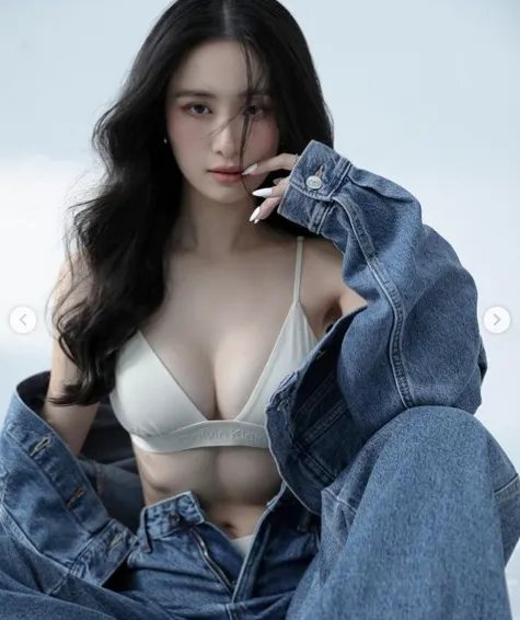 身材火辣!越南奶茶妹junvu95颜值神似Angelababy!