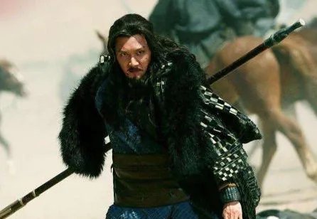 范增为什么不愿意离开项羽 项羽为何对他如此信任