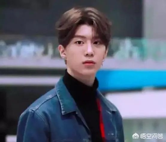如何看待范丞丞当众叫粉丝“老婆”的行为？