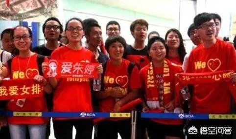 为什么国人比较喜欢看女排比赛,而对男排偏冷?
